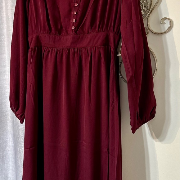 Dress - Picture 3 of 3